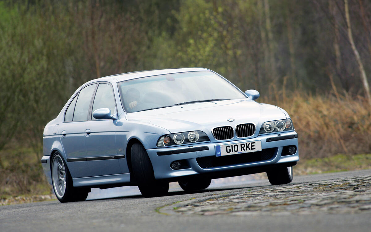 BMW 5 Series (E39) BMW 5 Series (E39)
