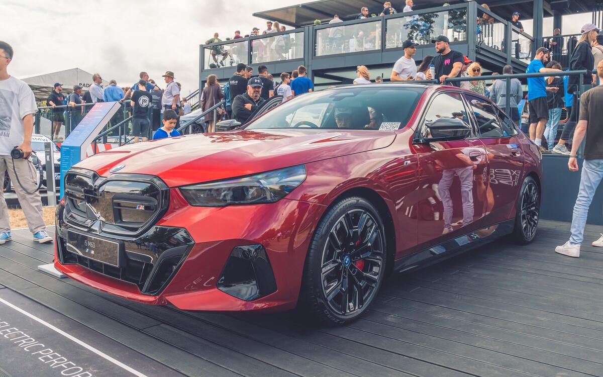 BMW 5 Series and i5 BMW 5 Series and i5