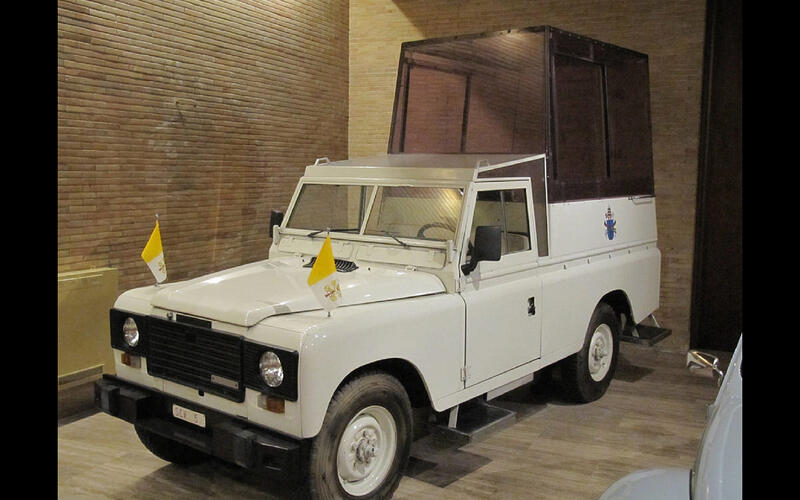Land Rover Santana (1982)