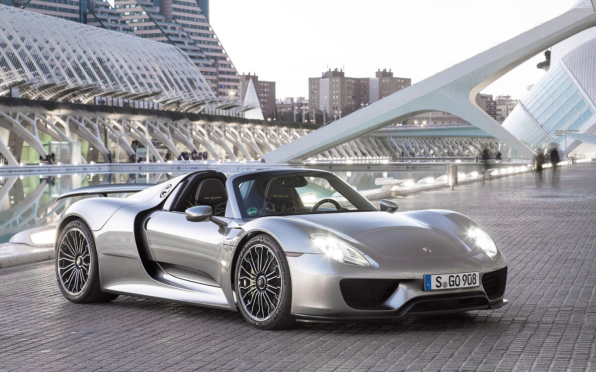 Porsche 918 Spyder (2013)