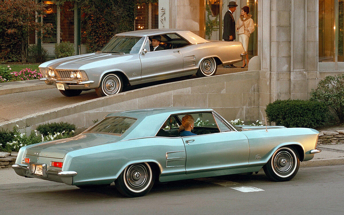 33 1963 Buick Riviera 