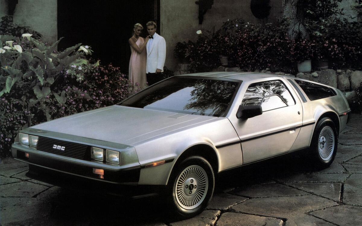 DeLorean DMC-12 (1981)