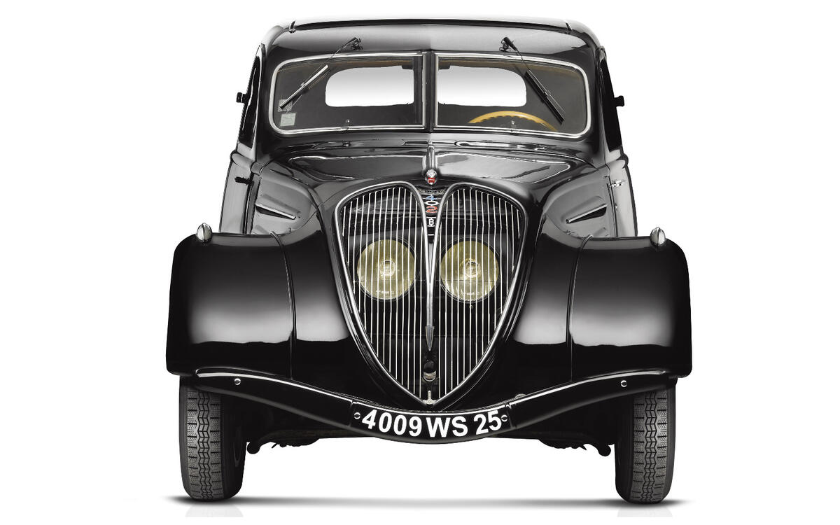 Integral headlights Peugeot 402