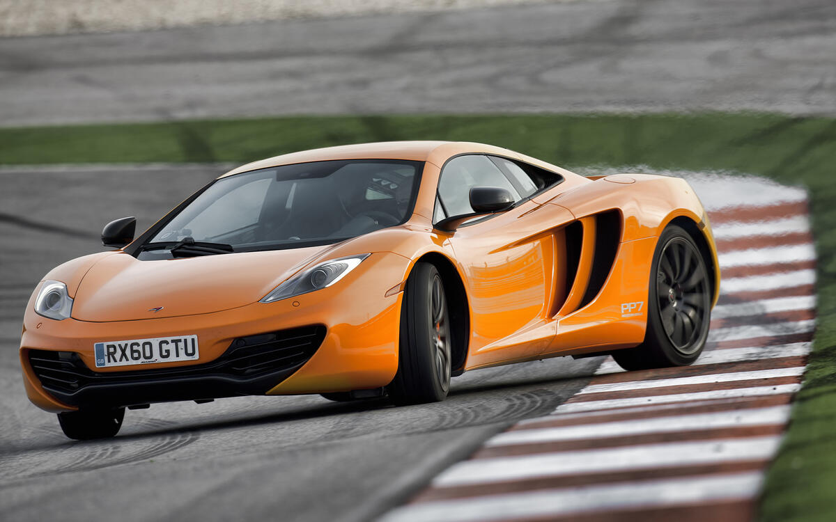 25: McLaren 12C  25: McLaren 12C