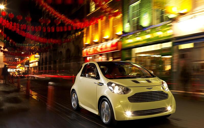 Toyota IQ (2011) – 2 MODELS