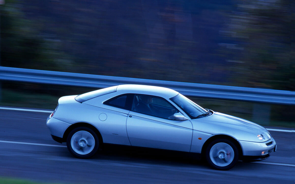 Alfa Romeo GTV V6