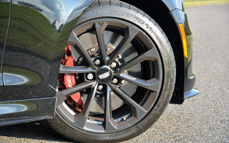 Inspect the brakes Inspect the brakes