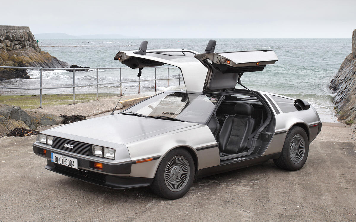 DeLorean DMC-12 (1981)