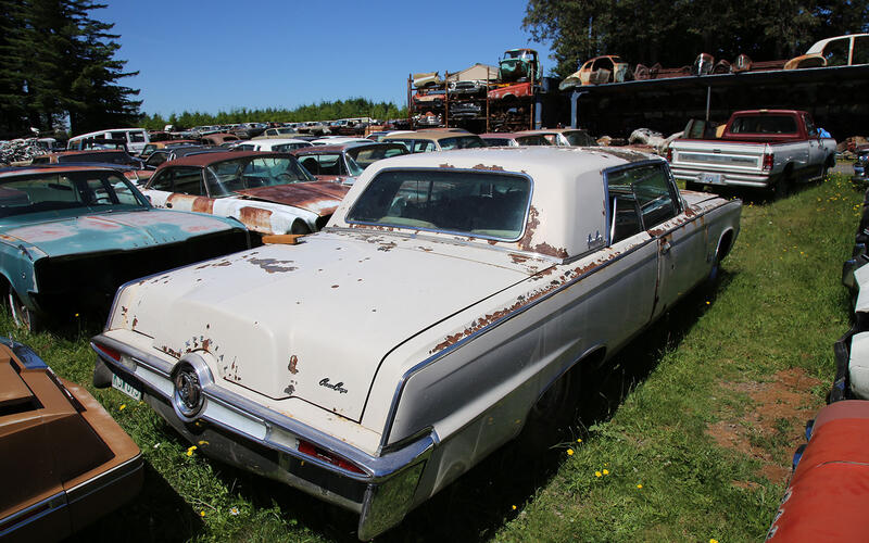 IMPERIAL CROWN COUPE - 1964