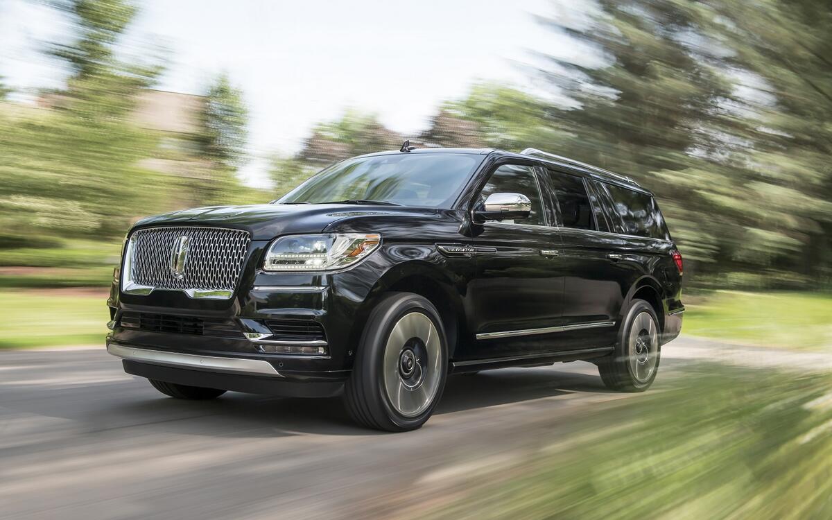 Cadillac vs. Lincoln Cadillac vs. Lincoln