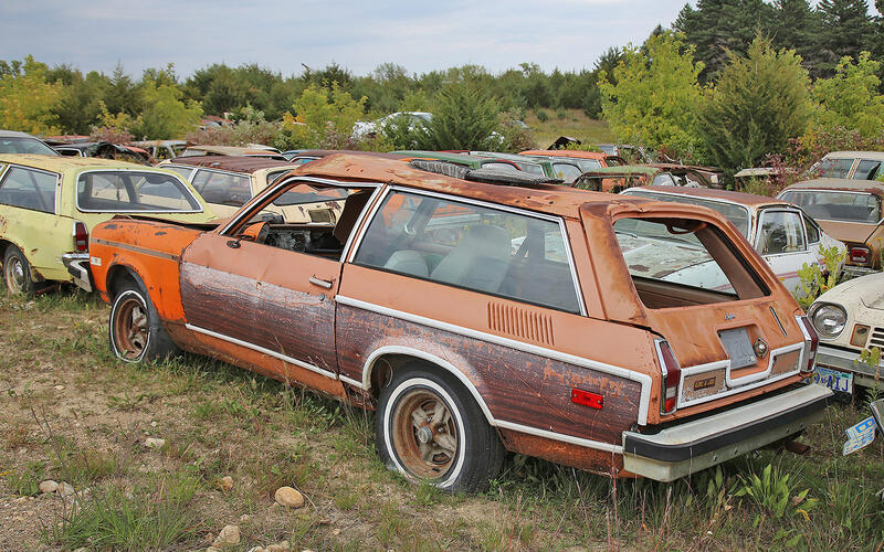 PONTIAC SUNBIRD SAFARI