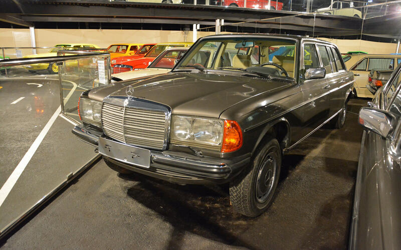 Mercedes-Benz V123 Mercedes-Benz V123