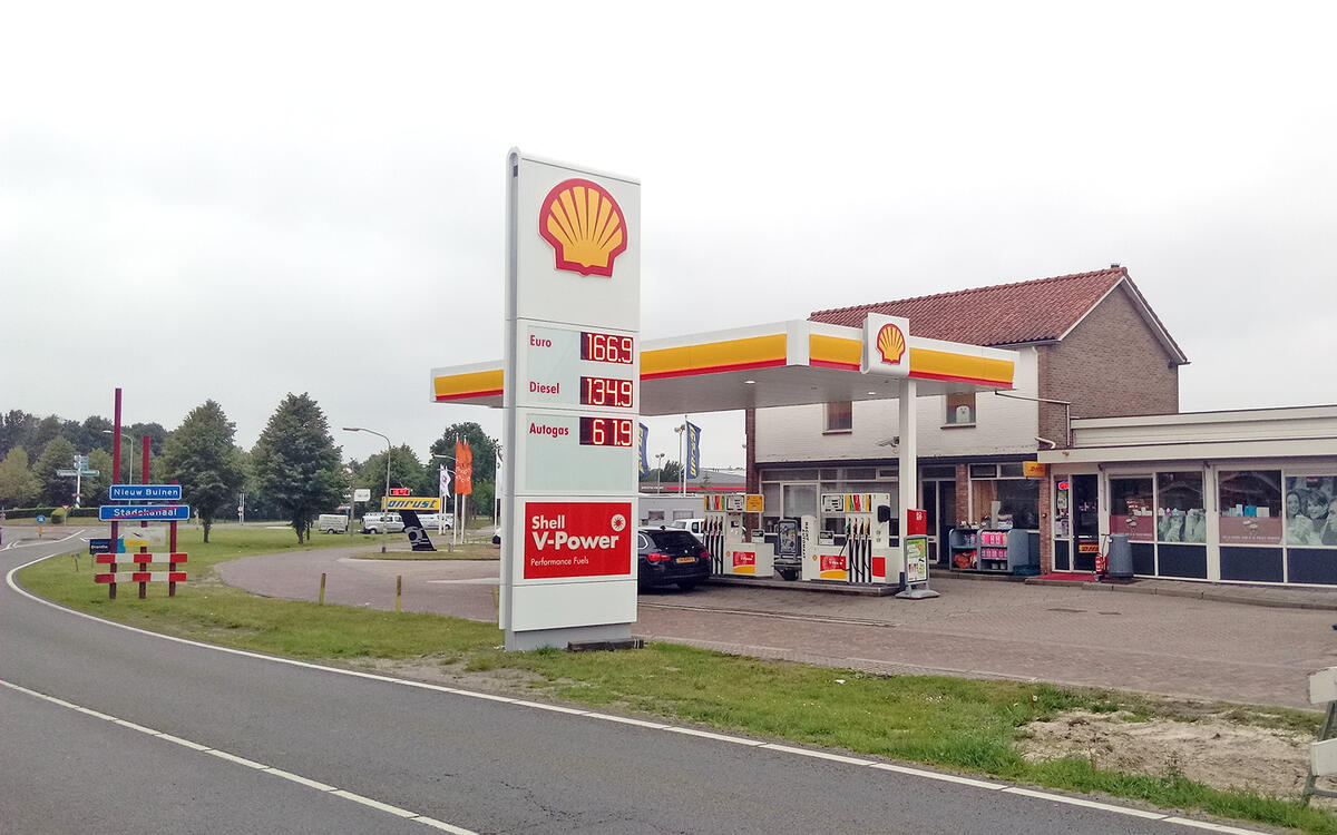 Netherlands:  $2.282