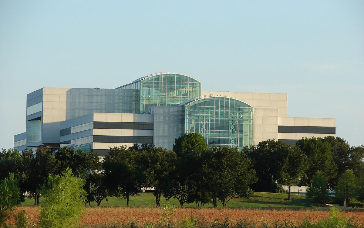 GM's Electronic Data Systems