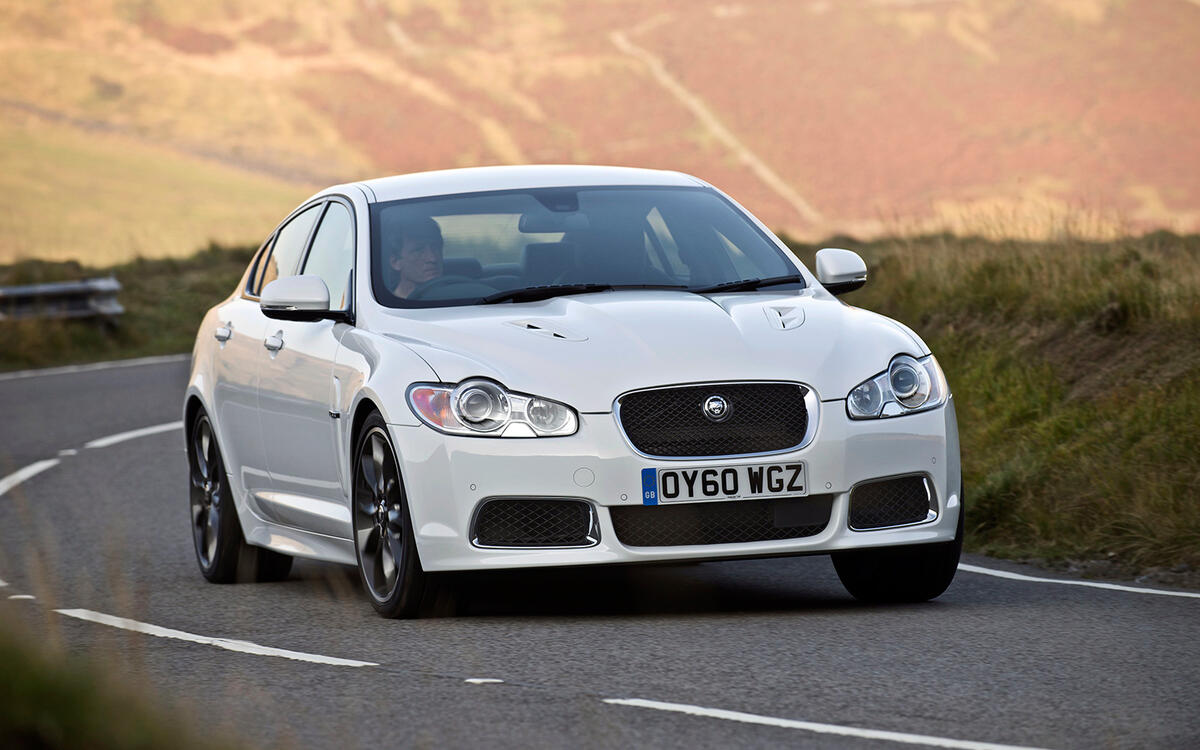17: Jaguar XF  17: Jaguar XF