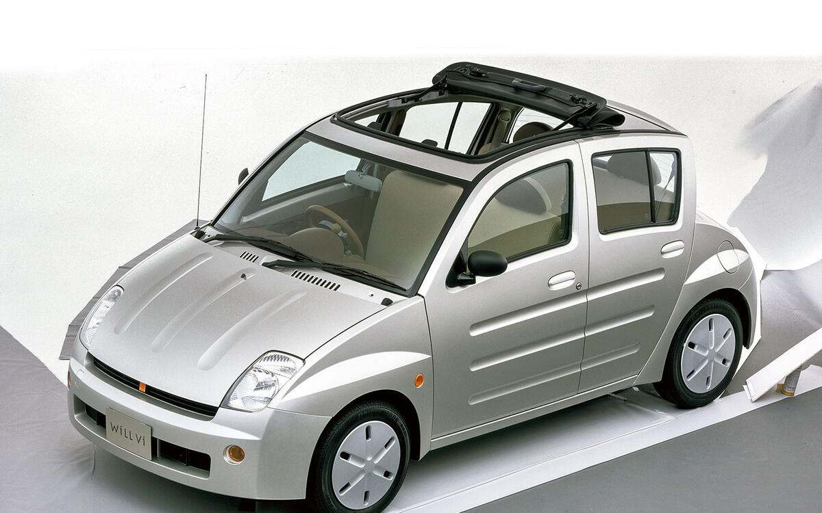 TOYOTA WILL VI 2000-2001 - £4000-£6000 TOYOTA WILL VI 2000-2001 - £4000-£6000
