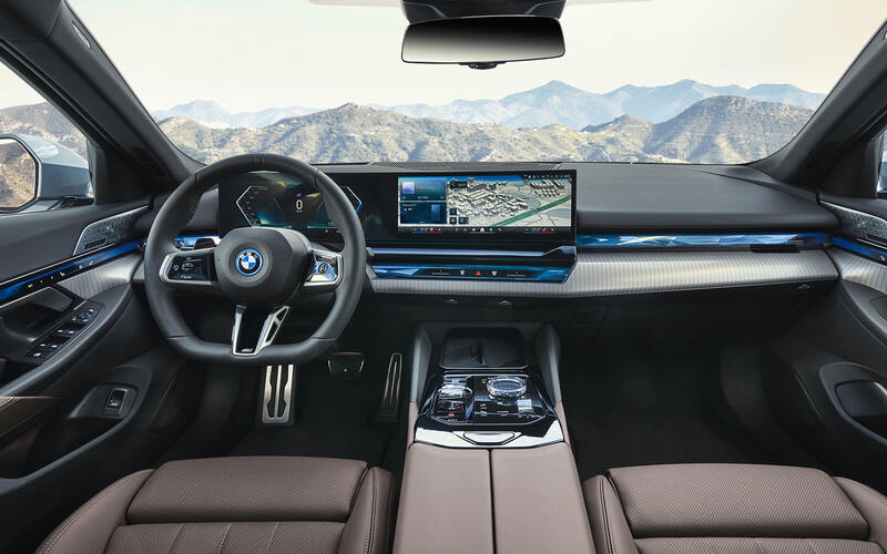 7: BMW i5 