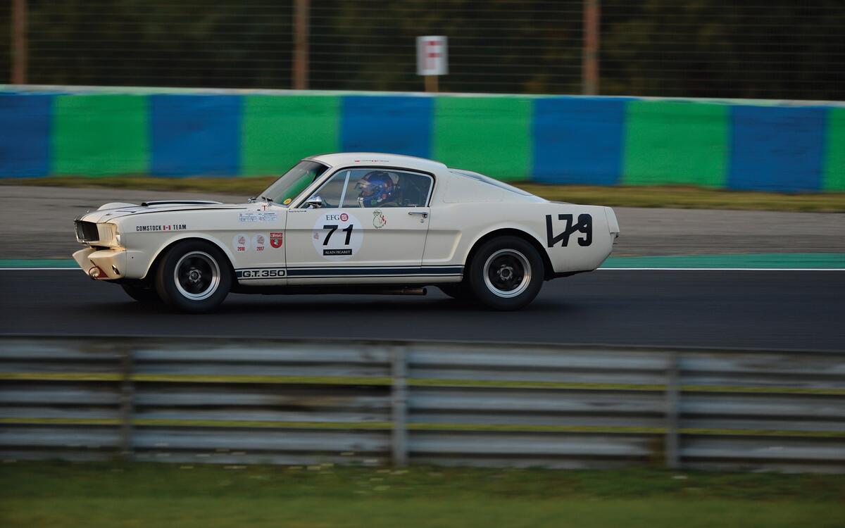 1965 Shelby GT350 R – $720,000 (2018) 1965 Shelby GT350 R – $720,000 (2018)