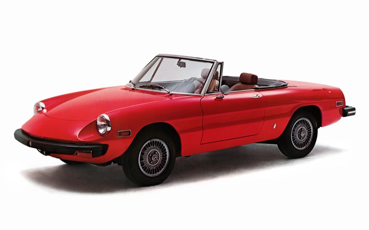 Alfa Romeo Spider (1976) Alfa Romeo Spider (1976)