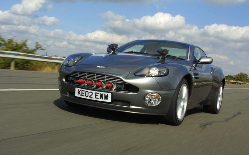Aston Martin Vanquish (Die Another Day, 2002)