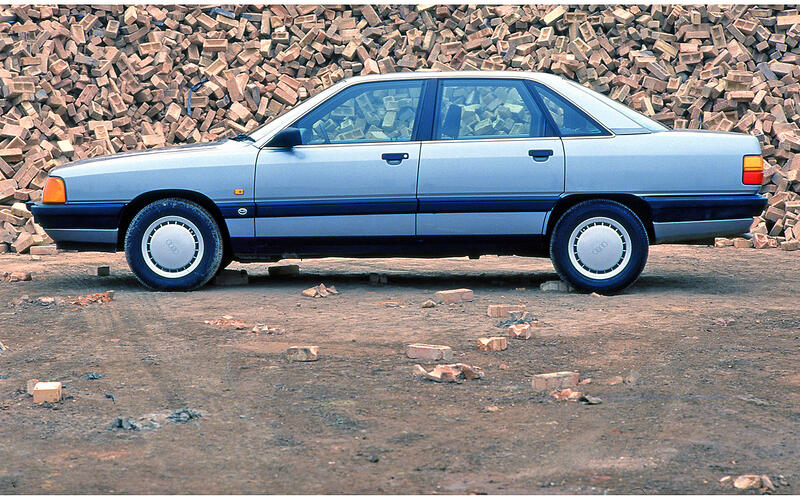 Audi 100 (1982)