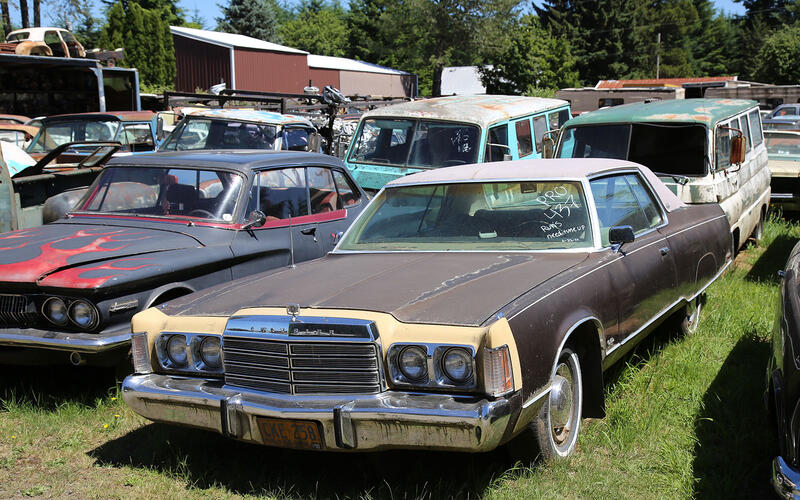 CHRYSLER NEWYORKER - 1975 CHRYSLER NEWYORKER - 1975