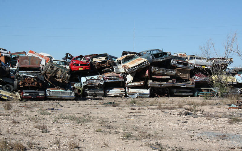 The crushing pile 