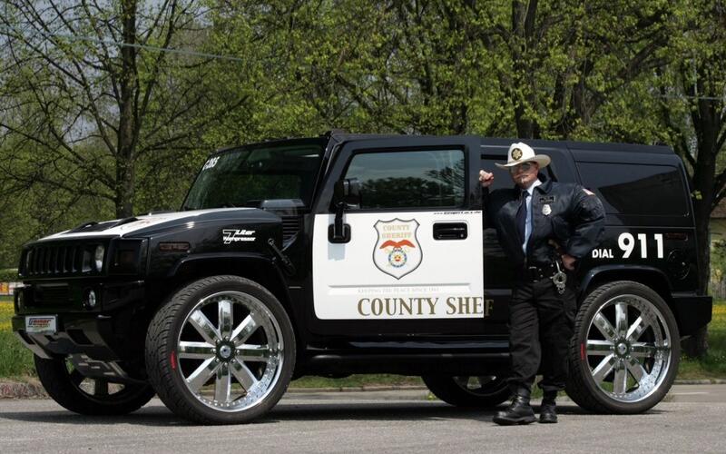 50: Hummer H2 (USA)