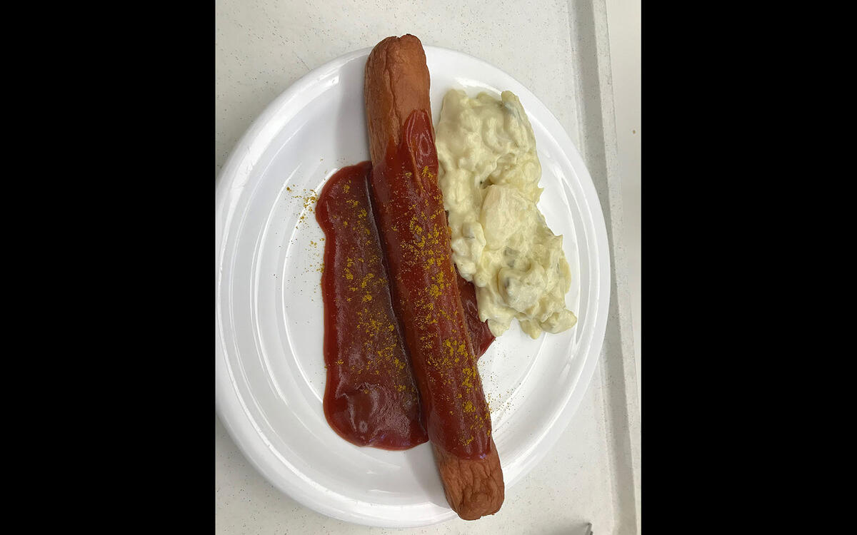 VW sells currywurst in two football stadiums VW sells currywurst in two football stadiums