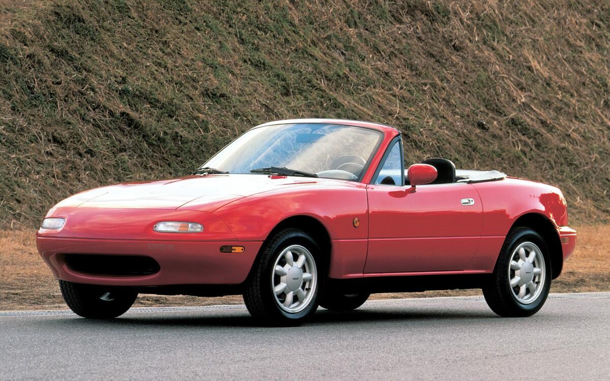 Mazda MX-5 Miata (1989) Mazda MX-5 Miata (1989)