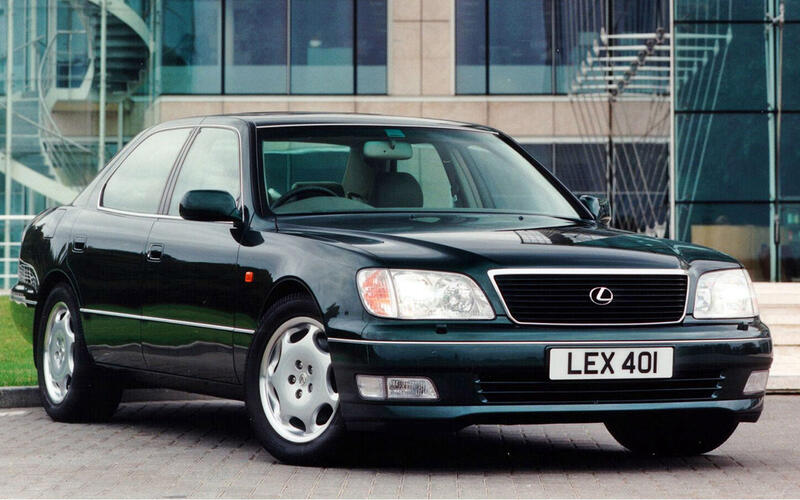 41: Lexus LS400