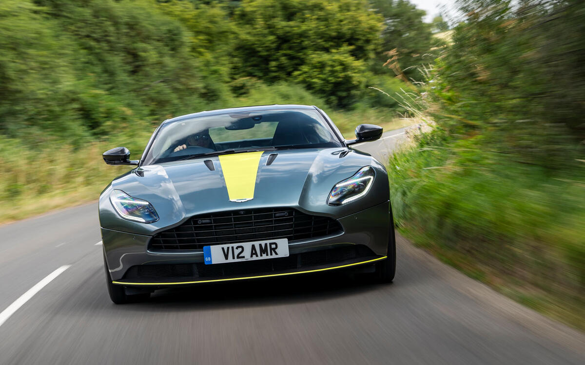 Aston Martin DB11 AMR