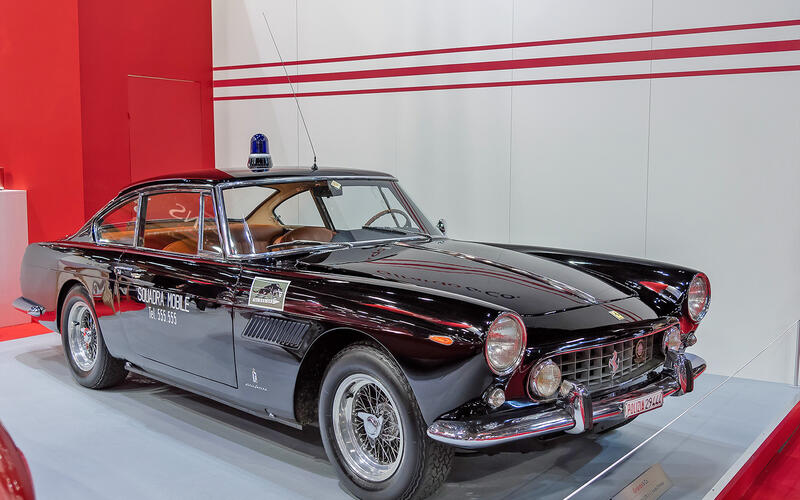 30: Ferrari 250 GT/E (Italy)