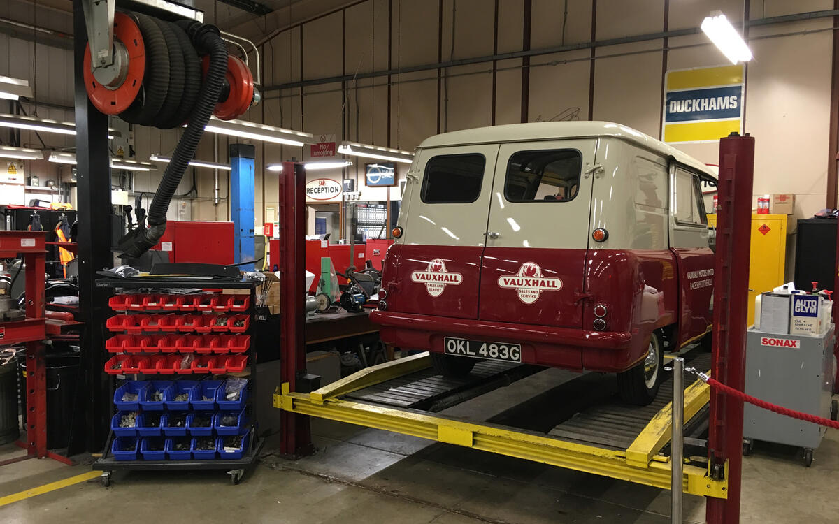 Bedford CA van (1969)