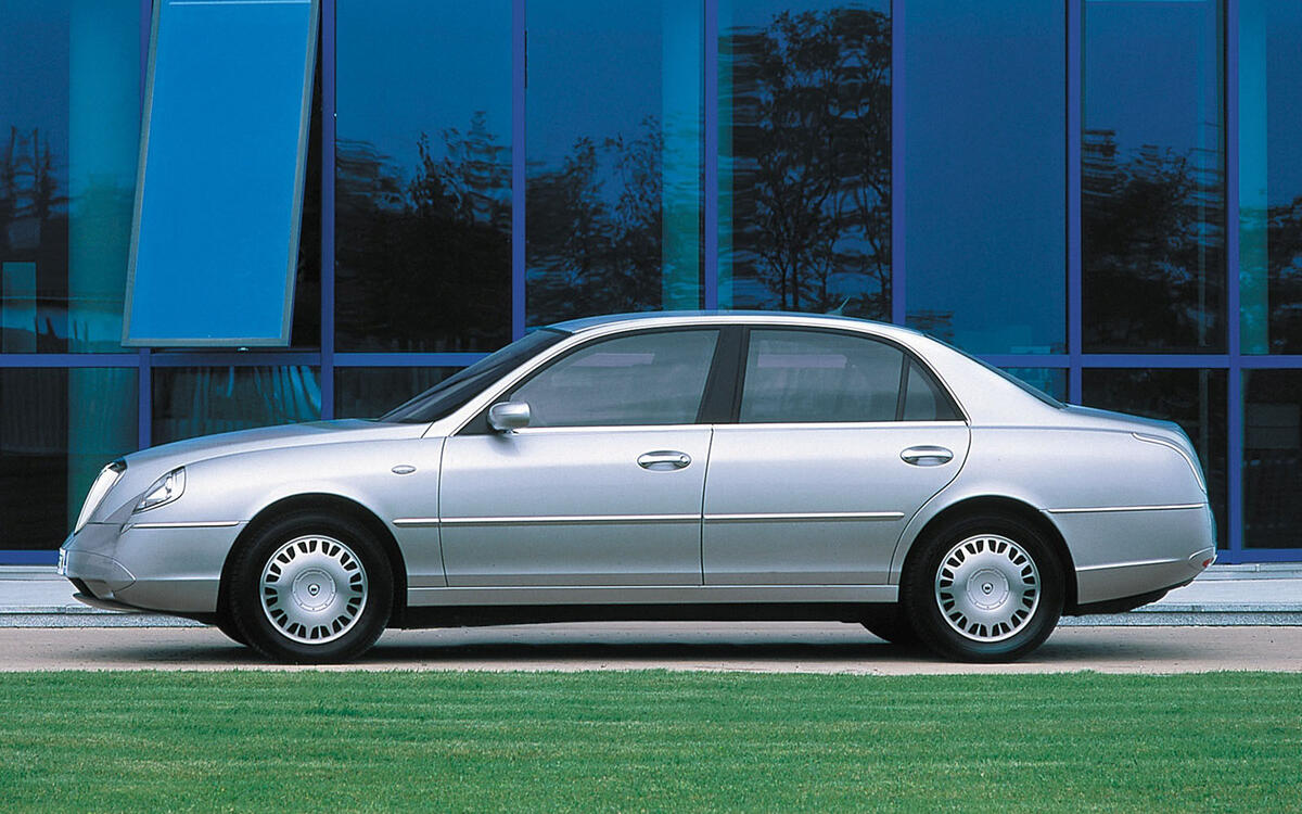 Piggy in the middle Lancia Thesis