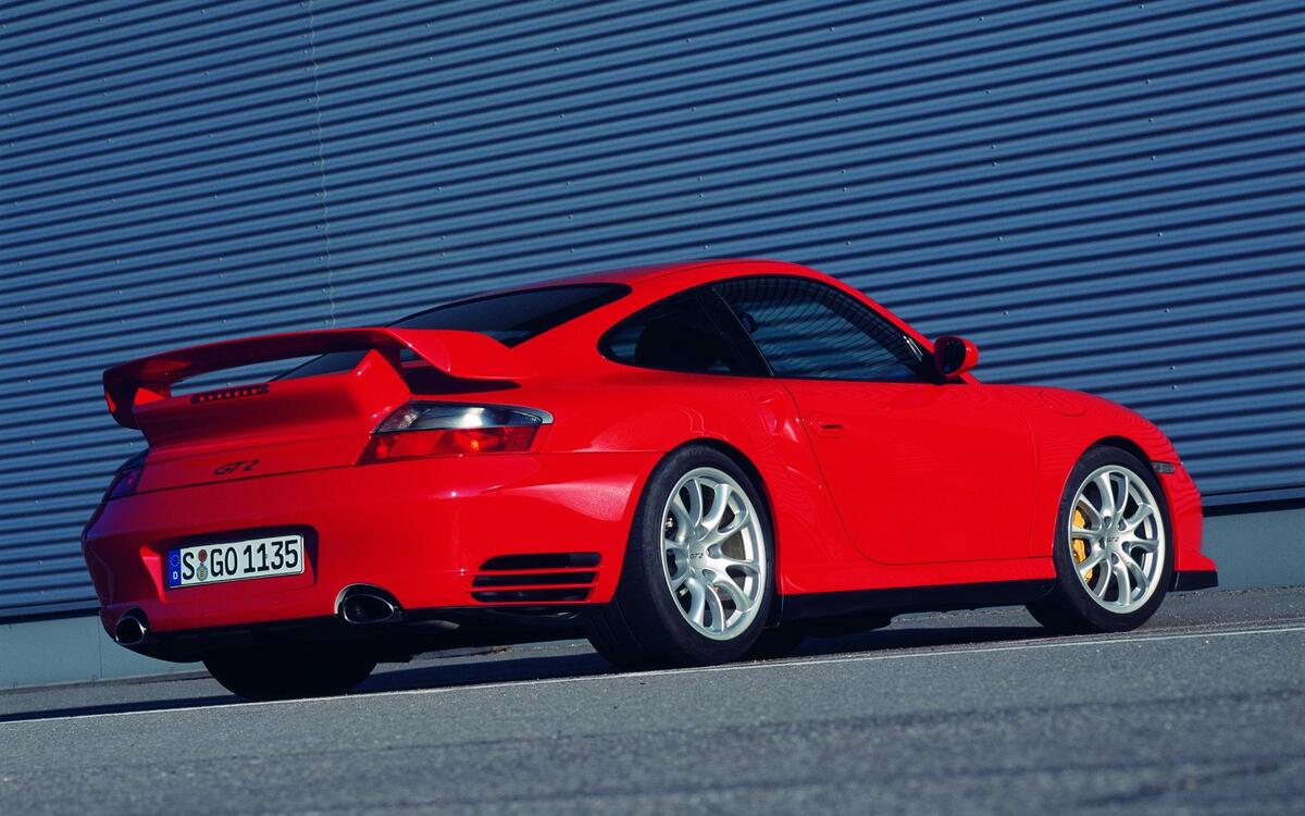Porsche 996 GT2 (2001) Porsche 996 GT2 (2001)