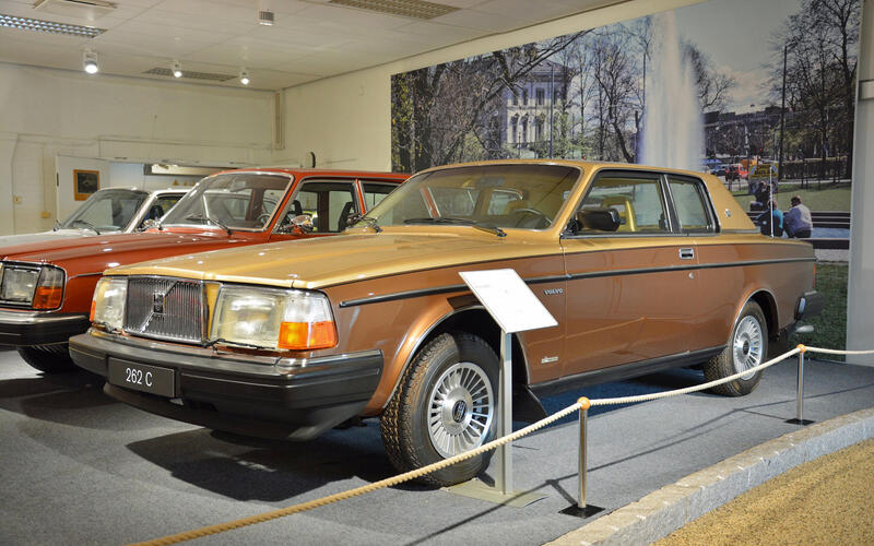 262C (1977)