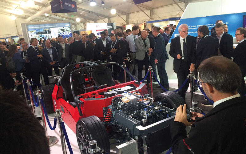 September  Ariel Hipercar