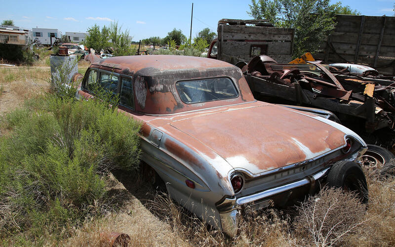 OLDSMOBILE NIGHTYEIGHT LIMOUSINE - 1961