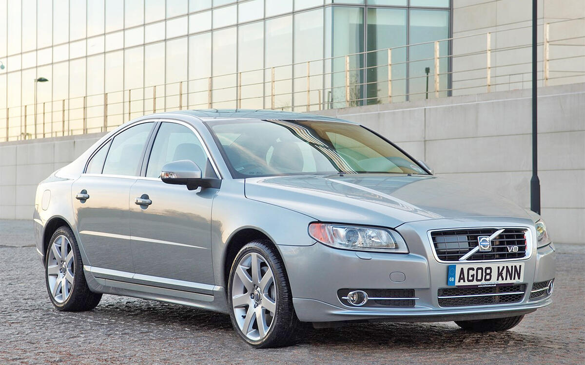 We all know about the successful cars that pepper the bestseller lists. We all know about the successful cars that pepper the bestseller lists.