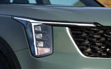 06 Kia Sorento 2024 review headlight