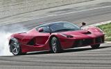 LaFerrari v McLaren P1 v Porsche 918 Spyder