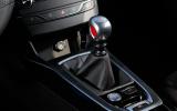 Peugeot 308 GTi 270 centre console