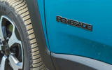 8 Jeep Renegade 4xe 2021 RT hybrid badge