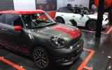 Dubai motor show 2013 show report and gallery