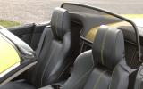 Aston Martin V8 Vantage Roadster's seats