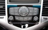 Chevrolet Cruze audio system buttons