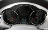Chevrolet Cruze instrument cluster