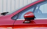 Exterior mirrors automatically fold into the body when the central locking is activated Citroën C4 wing mirrors