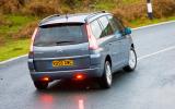 Self-levelling suspension is only standard on the Exclusive trim level Citroën Grand C4 Picasso cornering
